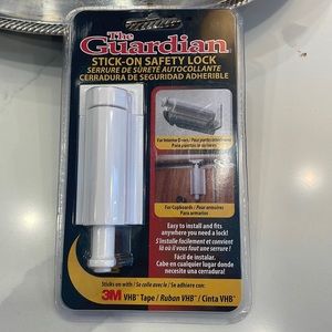 3M Guardian Stick on Safety Lock